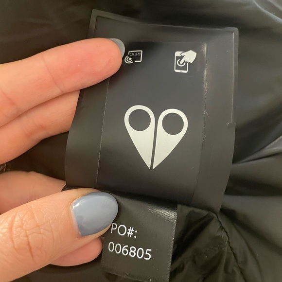 Moose Knuckles Men’s Jacket - Picture 14 of 16